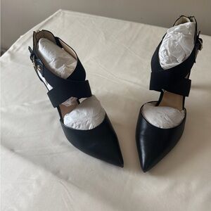 Liz Claiborne Keegan Black Heels